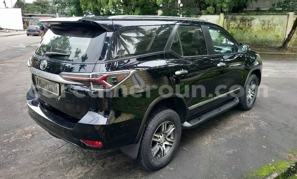 Acheter Occasion Voiture Toyota Fortuner Noir à Yaoundé, Central Cameroon Acheter Occasion Voiture Toyota Fortuner Noir à Yaoundé, Central Cameroon