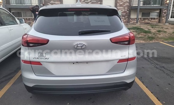 Acheter Occasion Voiture Hyundai Tucson Blanc à Yaoundé, Central Cameroon Acheter Occasion Voiture Hyundai Tucson Blanc à Yaoundé, Central Cameroon