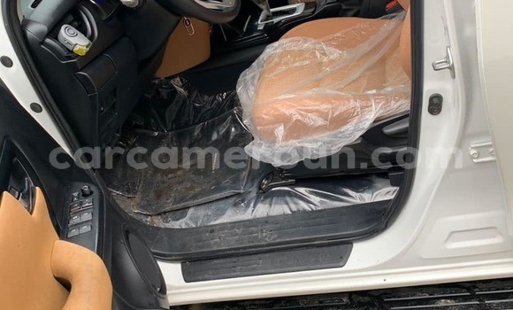 Acheter Occasion Voiture Toyota Fortuner Blanc à Yaoundé, Central Cameroon Acheter Occasion Voiture Toyota Fortuner Blanc à Yaoundé, Central Cameroon