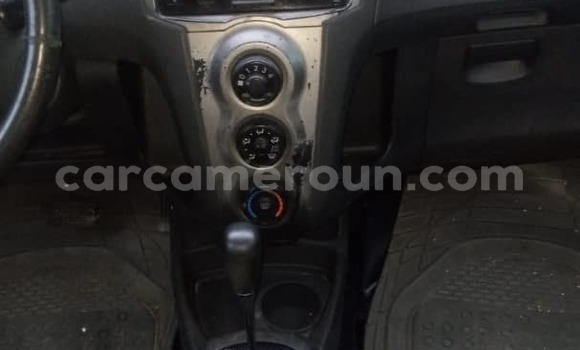 Sayi Na hannu Toyota Yaris Sauran Mota in Douala a Ƙasar Kamaru
