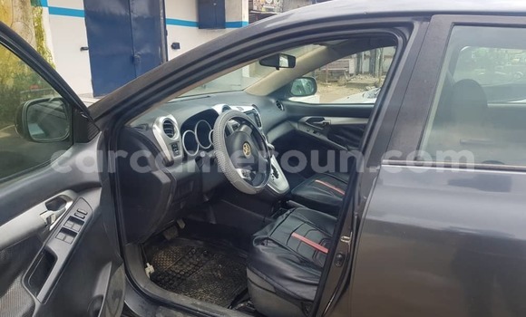 Sayi Na hannu Toyota Matrix Sauran Mota in Douala a Ƙasar Kamaru Sayi Na hannu Toyota Matrix Sauran Mota in Douala a Ƙasar Kamaru