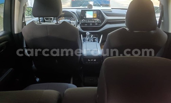 Acheter Import Voiture Toyota Highlander Blanc à Douala, Littoral Cameroon Acheter Import Voiture Toyota Highlander Blanc à Douala, Littoral Cameroon