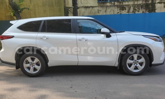 Acheter Import Voiture Toyota Highlander Blanc à Douala, Littoral Cameroon Acheter Import Voiture Toyota Highlander Blanc à Douala, Littoral Cameroon