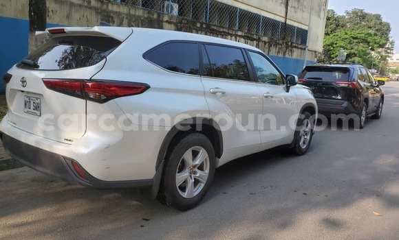 Acheter Import Voiture Toyota Highlander Blanc à Douala, Littoral Cameroon Acheter Import Voiture Toyota Highlander Blanc à Douala, Littoral Cameroon
