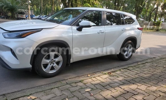 Acheter Import Voiture Toyota Highlander Blanc à Douala, Littoral Cameroon Acheter Import Voiture Toyota Highlander Blanc à Douala, Littoral Cameroon