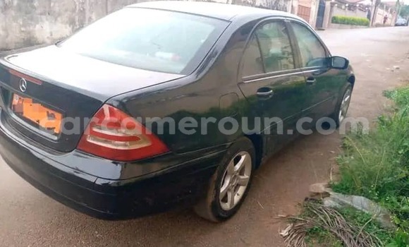 Sayi Na hannu Mercedes‒Benz KOMPRESSOR Black Mota in Yaounde a Babban Kamaru