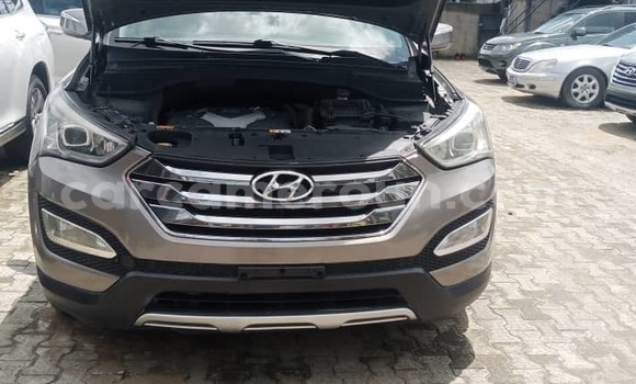 Acheter Neuf Voiture Hyundai Santa Fe Autre à Douala, Littoral Cameroon Acheter Neuf Voiture Hyundai Santa Fe Autre à Douala, Littoral Cameroon