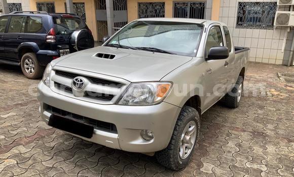 Sayi Na hannu Toyota Hilux M Mota in Douala a Ƙasar Kamaru Sayi Na hannu Toyota Hilux M Mota in Douala a Ƙasar Kamaru