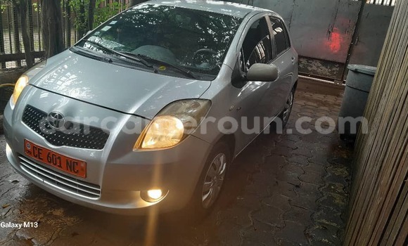 Acheter Occasion Voiture Toyota Yaris Gris à Yaoundé, Central Cameroon Acheter Occasion Voiture Toyota Yaris Gris à Yaoundé, Central Cameroon