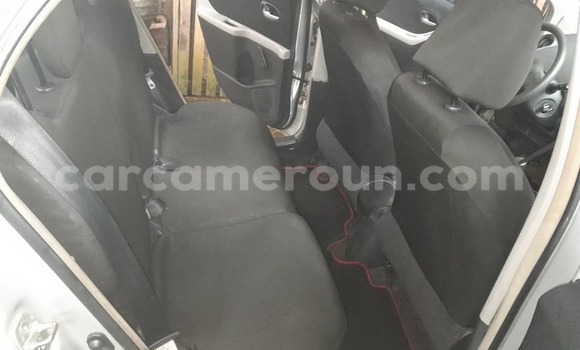 Acheter Occasion Voiture Toyota Yaris Gris à Yaoundé, Central Cameroon Acheter Occasion Voiture Toyota Yaris Gris à Yaoundé, Central Cameroon