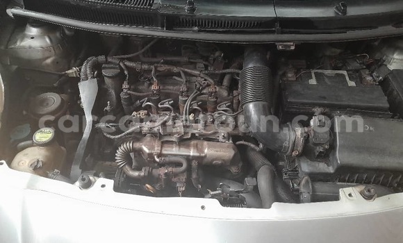 Acheter Occasion Voiture Toyota Yaris Gris à Yaoundé, Central Cameroon Acheter Occasion Voiture Toyota Yaris Gris à Yaoundé, Central Cameroon