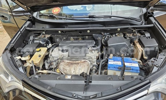 Sayi Na hannu Toyota RAV4 Black Mota in Yaounde a Babban Kamaru Sayi Na hannu Toyota RAV4 Black Mota in Yaounde a Babban Kamaru