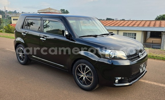 Sayi Na hannu Toyota Corolla Rumion Black Mota in Yaounde a Babban Kamaru