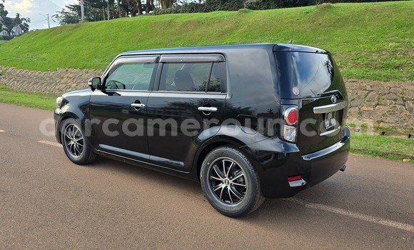 Sayi Na hannu Toyota Corolla Rumion Black Mota in Yaounde a Babban Kamaru Sayi Na hannu Toyota Corolla Rumion Black Mota in Yaounde a Babban Kamaru