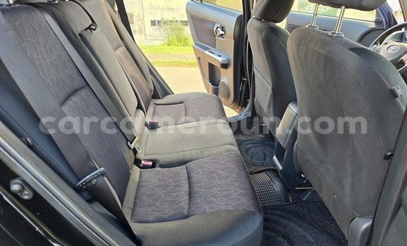 Sayi Na hannu Toyota Corolla Rumion Black Mota in Yaounde a Babban Kamaru Sayi Na hannu Toyota Corolla Rumion Black Mota in Yaounde a Babban Kamaru