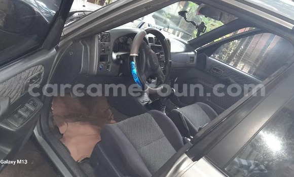 Sayi Sabo Toyota RAV4 Sauran Mota in Yaounde a Babban Kamaru Sayi Sabo Toyota RAV4 Sauran Mota in Yaounde a Babban Kamaru