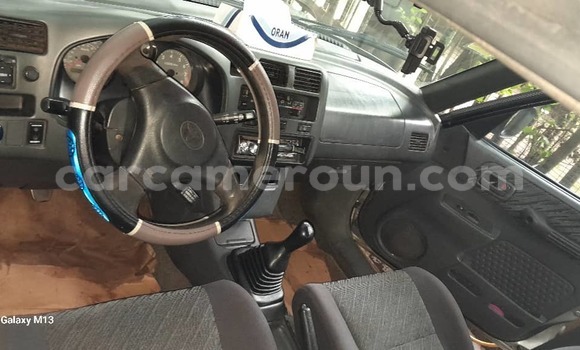 Sayi Sabo Toyota RAV4 Sauran Mota in Yaounde a Babban Kamaru Sayi Sabo Toyota RAV4 Sauran Mota in Yaounde a Babban Kamaru