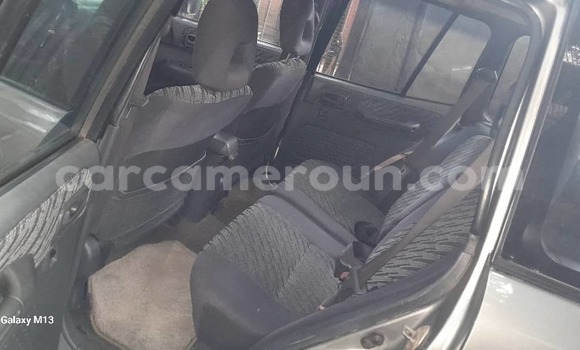 Sayi Sabo Toyota RAV4 Sauran Mota in Yaounde a Babban Kamaru Sayi Sabo Toyota RAV4 Sauran Mota in Yaounde a Babban Kamaru