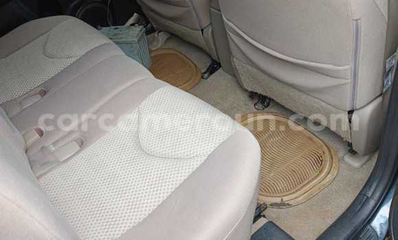 Sayi Sabo Toyota RAV4 Sauran Mota in Douala a Ƙasar Kamaru Sayi Sabo Toyota RAV4 Sauran Mota in Douala a Ƙasar Kamaru