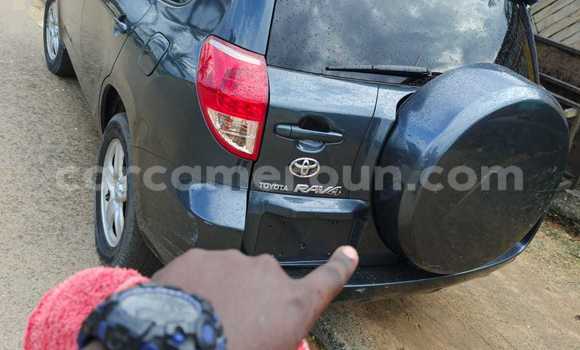 Sayi Sabo Toyota RAV4 Sauran Mota in Douala a Ƙasar Kamaru Sayi Sabo Toyota RAV4 Sauran Mota in Douala a Ƙasar Kamaru