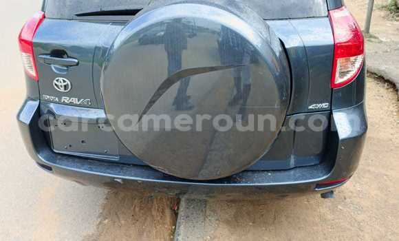 Sayi Sabo Toyota RAV4 Sauran Mota in Douala a Ƙasar Kamaru Sayi Sabo Toyota RAV4 Sauran Mota in Douala a Ƙasar Kamaru