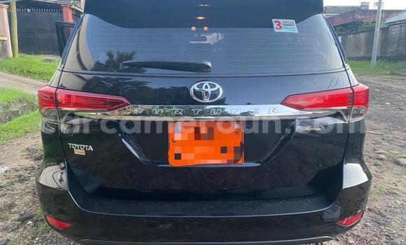 Acheter Neuf Voiture Toyota Fortuner Noir à Douala, Littoral Cameroon Acheter Neuf Voiture Toyota Fortuner Noir à Douala, Littoral Cameroon