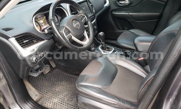 Acheter Import Voiture Jeep Cherokee Noir à Douala, Littoral Cameroon Acheter Import Voiture Jeep Cherokee Noir à Douala, Littoral Cameroon