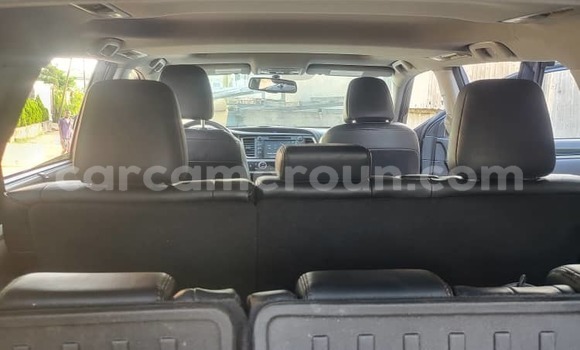 Sayi Na hannu Toyota Highlander Sauran Mota in Douala a Ƙasar Kamaru