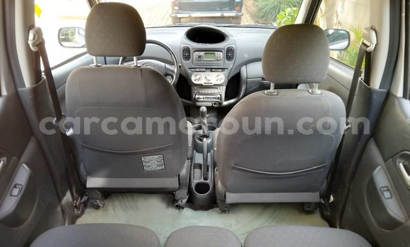 Sayi Na hannu Toyota Verso Blue Mota in Yaounde a Babban Kamaru Sayi Na hannu Toyota Verso Blue Mota in Yaounde a Babban Kamaru