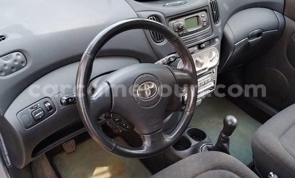 Sayi Na hannu Toyota Verso Blue Mota in Yaounde a Babban Kamaru Sayi Na hannu Toyota Verso Blue Mota in Yaounde a Babban Kamaru