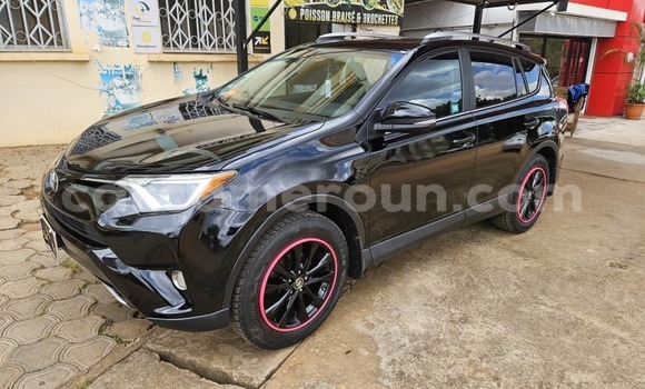 Sayi Na hannu Toyota RAV4 Black Mota in Yaounde a Babban Kamaru Sayi Na hannu Toyota RAV4 Black Mota in Yaounde a Babban Kamaru