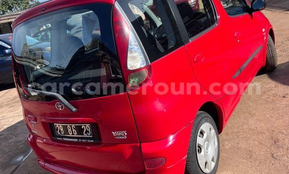 Sayi Na hannu Toyota Yaris Red Mota in Yaounde a Babban Kamaru Sayi Na hannu Toyota Yaris Red Mota in Yaounde a Babban Kamaru