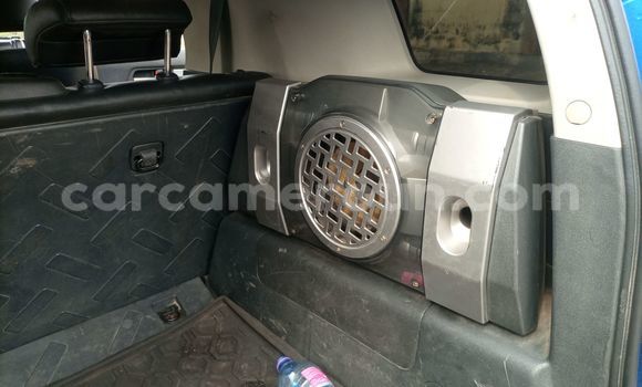 Sayi Na hannu Toyota FJ Cruiser Blue Mota in Douala a Ƙasar Kamaru Sayi Na hannu Toyota FJ Cruiser Blue Mota in Douala a Ƙasar Kamaru