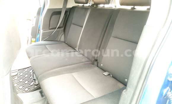 Sayi Na hannu Toyota FJ Cruiser Blue Mota in Douala a Ƙasar Kamaru Sayi Na hannu Toyota FJ Cruiser Blue Mota in Douala a Ƙasar Kamaru