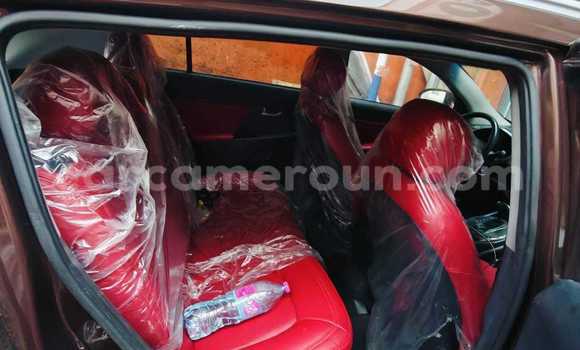 Sayi Na hannu Kia Sportage Brown Mota in Douala a Ƙasar Kamaru Sayi Na hannu Kia Sportage Brown Mota in Douala a Ƙasar Kamaru