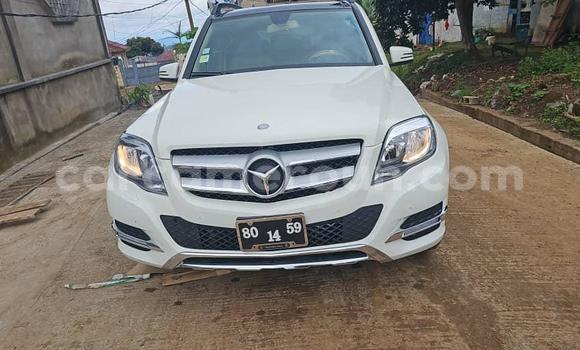 Sayi Sabo Mercedes‒Benz CLK-klasse AMG White Mota in Douala a Ƙasar Kamaru Sayi Sabo Mercedes‒Benz CLK-klasse AMG White Mota in Douala a Ƙasar Kamaru