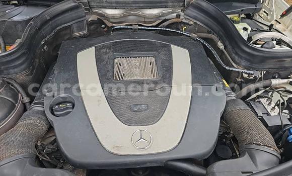 Sayi Sabo Mercedes‒Benz CLK-klasse AMG White Mota in Douala a Ƙasar Kamaru Sayi Sabo Mercedes‒Benz CLK-klasse AMG White Mota in Douala a Ƙasar Kamaru