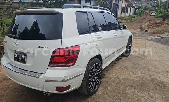 Sayi Sabo Mercedes‒Benz CLK-klasse AMG White Mota in Douala a Ƙasar Kamaru Sayi Sabo Mercedes‒Benz CLK-klasse AMG White Mota in Douala a Ƙasar Kamaru