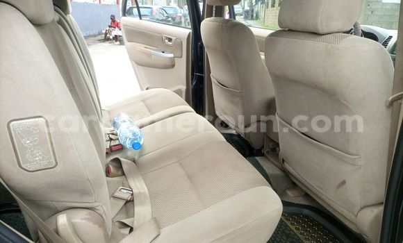 Sayi Na hannu Toyota Fortuner Azurfa Mota in Douala a Ƙasar Kamaru Sayi Na hannu Toyota Fortuner Azurfa Mota in Douala a Ƙasar Kamaru