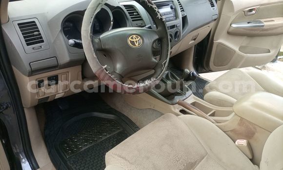 Sayi Na hannu Toyota Fortuner Azurfa Mota in Douala a Ƙasar Kamaru Sayi Na hannu Toyota Fortuner Azurfa Mota in Douala a Ƙasar Kamaru