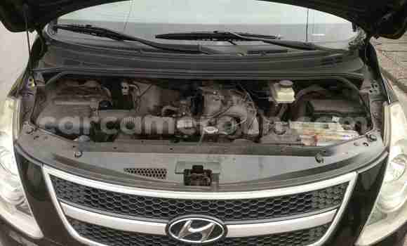 Sayi Na hannu Hyundai H1 Black Mota in Douala a Ƙasar Kamaru Sayi Na hannu Hyundai H1 Black Mota in Douala a Ƙasar Kamaru