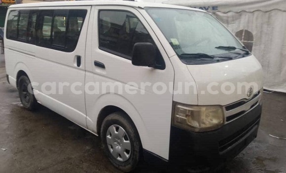 Acheter Import Voiture Toyota Hiace Blanc à Douala, Littoral Cameroon Acheter Import Voiture Toyota Hiace Blanc à Douala, Littoral Cameroon