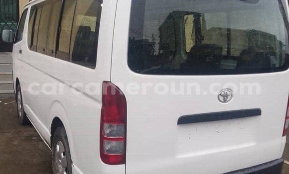 Acheter Import Voiture Toyota Hiace Blanc à Douala, Littoral Cameroon Acheter Import Voiture Toyota Hiace Blanc à Douala, Littoral Cameroon