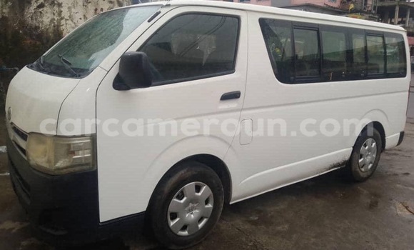 Acheter Import Voiture Toyota Hiace Blanc à Douala, Littoral Cameroon Acheter Import Voiture Toyota Hiace Blanc à Douala, Littoral Cameroon