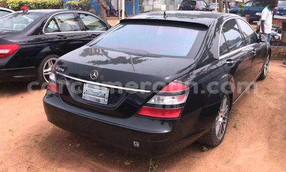 Sayi Na hannu Mercedes‒Benz S–Class Black Mota in Yaounde a Babban Kamaru