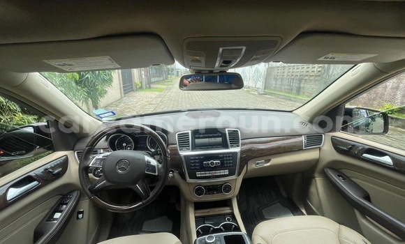 Sayi Sabo Mercedes‒Benz ML–Class Sauran Mota in Douala a Ƙasar Kamaru Sayi Sabo Mercedes‒Benz ML–Class Sauran Mota in Douala a Ƙasar Kamaru