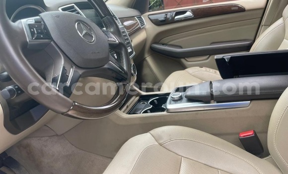 Sayi Sabo Mercedes‒Benz ML–Class Sauran Mota in Douala a Ƙasar Kamaru Sayi Sabo Mercedes‒Benz ML–Class Sauran Mota in Douala a Ƙasar Kamaru