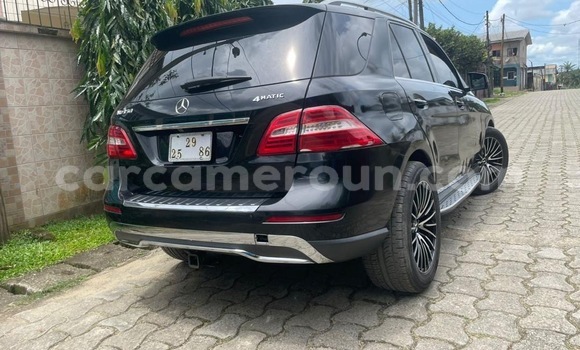 Sayi Sabo Mercedes‒Benz ML–Class Sauran Mota in Douala a Ƙasar Kamaru Sayi Sabo Mercedes‒Benz ML–Class Sauran Mota in Douala a Ƙasar Kamaru