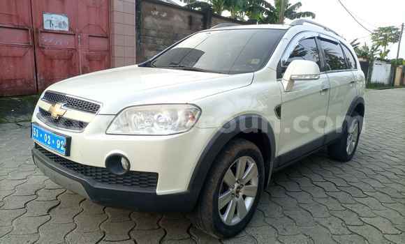 Sayi Na hannu Chevrolet Captiva White Mota in Douala a Ƙasar Kamaru Sayi Na hannu Chevrolet Captiva White Mota in Douala a Ƙasar Kamaru