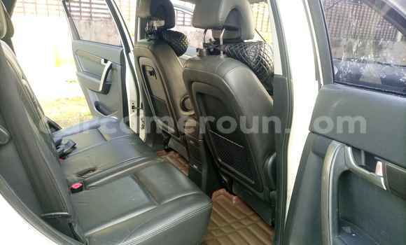 Sayi Na hannu Chevrolet Captiva White Mota in Douala a Ƙasar Kamaru Sayi Na hannu Chevrolet Captiva White Mota in Douala a Ƙasar Kamaru